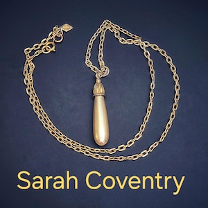 SARAH COVENTRY Vintage Gold tone Chain Necklace with Faux Pearl Teardrop Pendant.