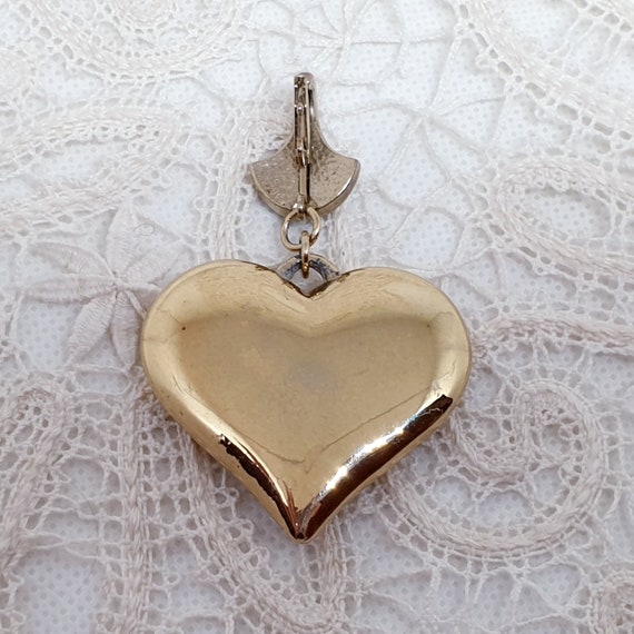 Lovely Vintage Heart Pendant in Gold Tone Metal w… - image 5