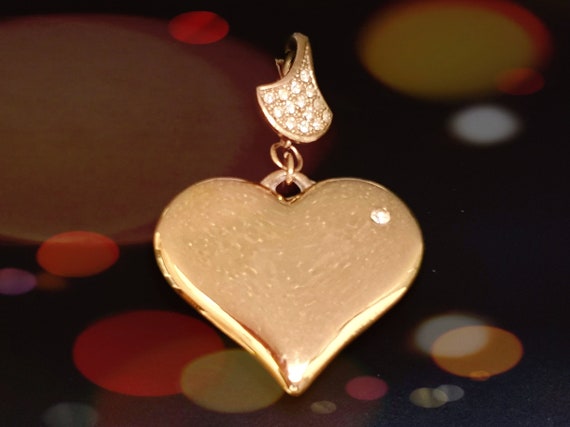 Lovely Vintage Heart Pendant in Gold Tone Metal w… - image 1