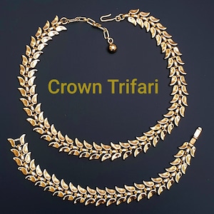 Vintage - TRIFARI / CROWN TRIFARI Gold Link Choker Necklace Vintage - TRIFARI / CROWN TRIFARI Gold Link Choker Necklace