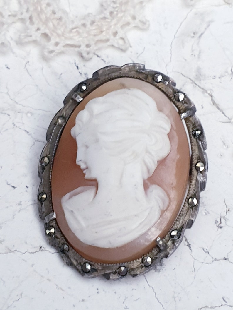 Antique Shell Cameo Brooch Pendant in 800 Silver Setting With ...