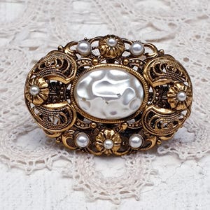 Vintage Filigree Brooch with Large Imitation Baroque Pearl Cabochon and Faux Pearls. Miriam Haskell Style Brooch. 