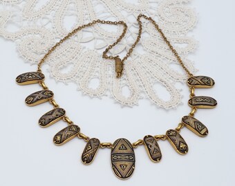 Collier antique incrusté d'or damasquiné. Rare collier ancien Toledo des années 1920-1930.