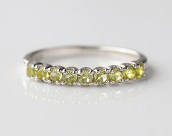 Anillo de media eternidad de citrino: anillo de piedra preciosa amarilla