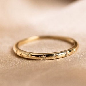 10K Gold Diamond Starburst Wedding Band: Celestial Stacking Ring