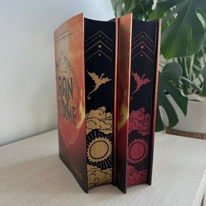 Iron Flame Sprayed Edge Book: Dragon Stenciled Pages, Rebecca Yarros - Etsy