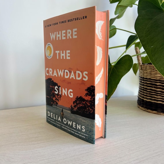 Where the Crawdads Sing: Special Edition Sprayed Edge Stenciled Hardcover