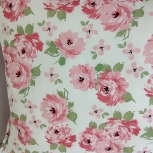 Rosen Italienisches gestepptes Dekokissen