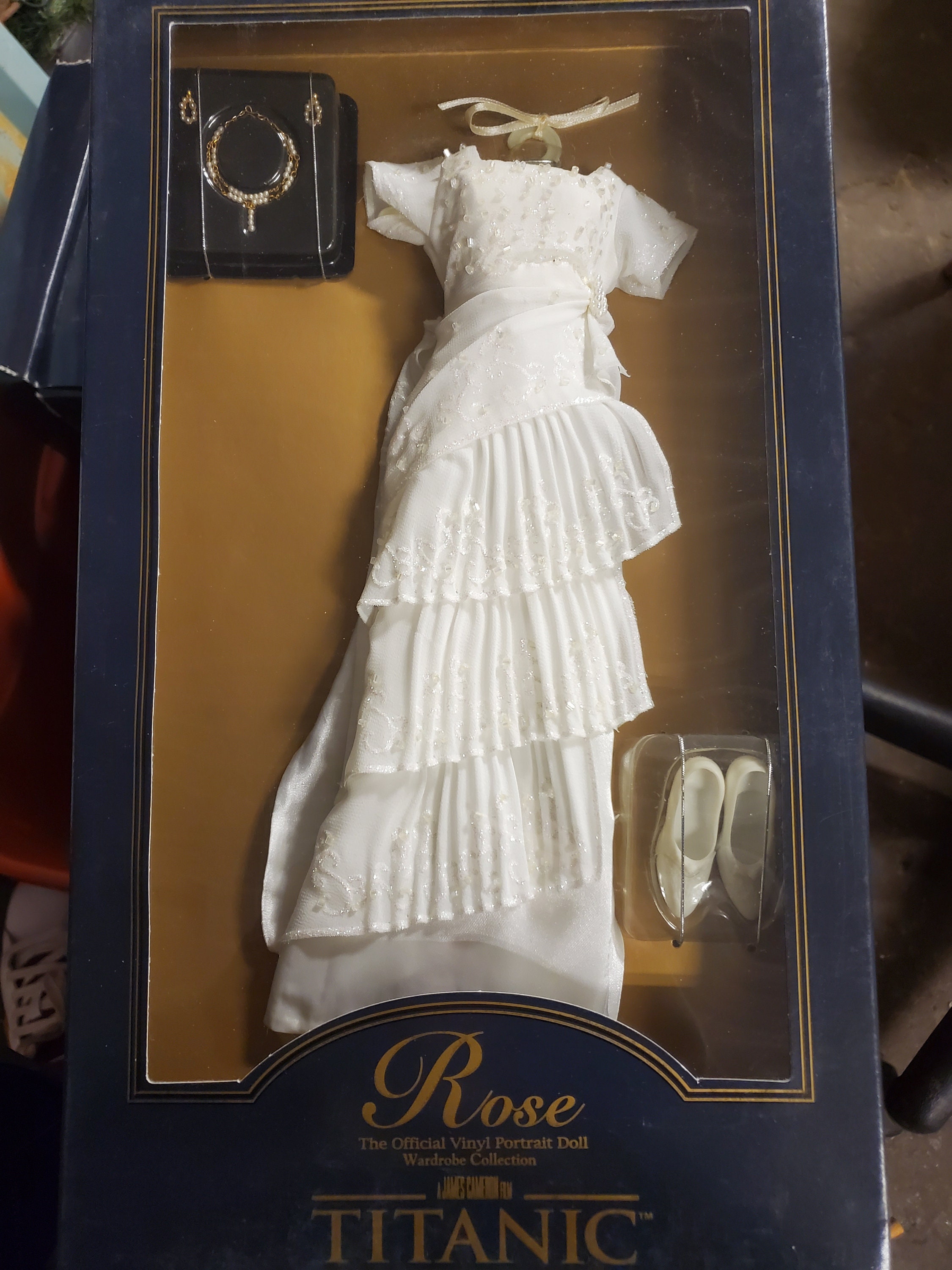 TITANIC ROSE FRANKLIN MINT OUTFIT RED DRESS FROM JUMP MOVIE SCENE