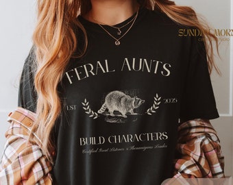 Vintage Feral Cool Aunts Club Comfort Colors Shirt Funny Graphic Collegiate Raccoon Tee Pregnancy Baby Announcement Gift For New Auntie Era