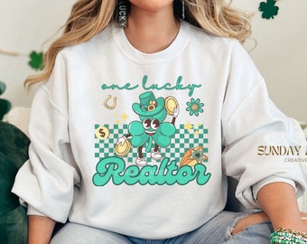 Retro St Patrick's Day Real Estate Agent Sweatshirt Green Clover Lucky Day Irish Realtor Sweater St Patty's Shamrock Shirt Gift For Broker