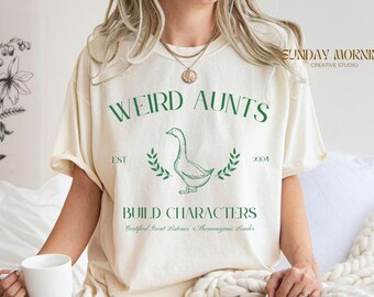 Vintage Silly Goose Weird Aunt Club Comfort Colors Shirt Funny Graphic Collegiate Bird Tee Pregnancy Baby Announcement Gift For Cool Auntie