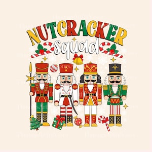 Puede incluir: Ilustración colorida con cuatro figuras de cascanueces en uniformes rojos, blancos y verdes. El texto "NUTCRACKER Squad" está arriba, con elementos navideños. Un diseño con temática festiva.