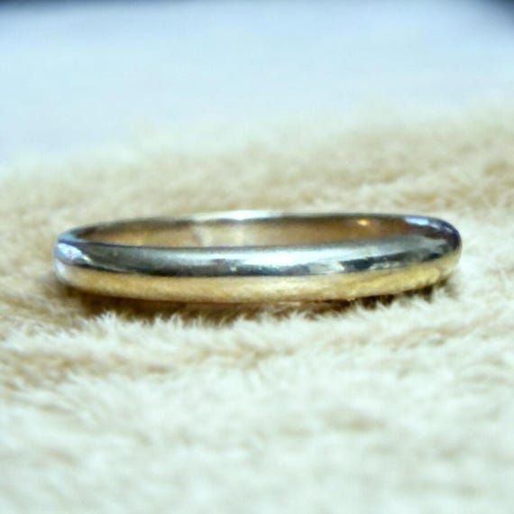 Vintage Estate   10Kt Yellow Gold Baby Ring: Minimalist Midi Ring, Size 0.75