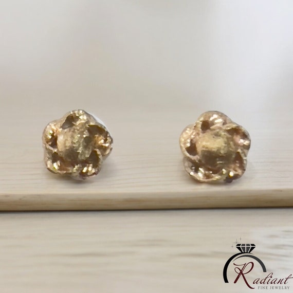 Vintage 14kt yellow gold floral stud earrings - image 1