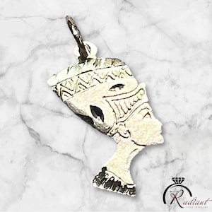 Vintage 14kt yellow gold Nefertiti charm for pendant or bracelet