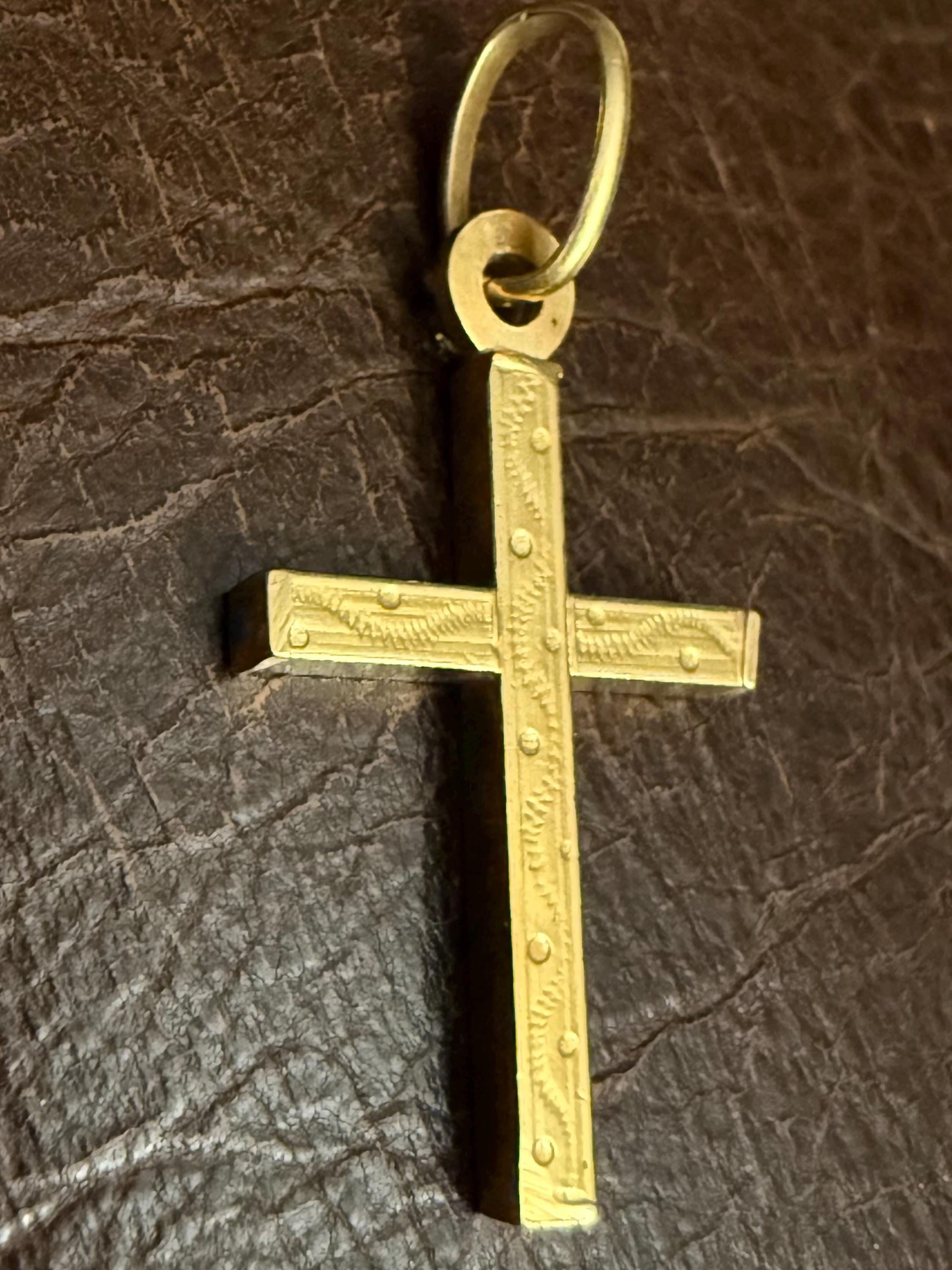 Vintage 18kt Yellow Gold Engraved Cross Pendant: Religious Charm