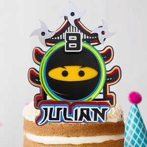 Topper de bolo guerreiro ninja com arquivo de corte SVG | Olhos Ninja | Nome editável | Fonte e alfabeto SVG incluídos | Perfeito para festas de aniversário infantis