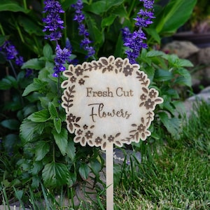 Fichier svg de décoration de jardin de fleurs fraîches coupées
