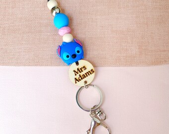 Personalisiertes Lehrer-Lanyard im Stitch-Stil, Lanyard mit individueller Namensgravur für die Schule