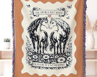 Manta tejida medieval con pareja de caballos y escudo de castillo, tapiz romántico, regalo de decoración fantástica para el hogar.