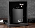 Black Engraved Hip Flask – Custom Barware Gift for Dad, Groomsmen, and Best Men, Ideal for Weddings, Anniversaries, and Birthdays