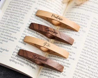 Engraved Wooden Book Page Holder & Bookmark with Name, Birth Flower Gift for Readers, Handmade Walnut/Beech Reading Accessory Gift for Her