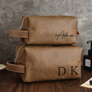 Trousse de toilette en cuir personnalisée pour homme, trousse de toilette personnalisée pour homme, garçons d'honneur, cadeau idéal pour homme, trousse en cuir personnalisée pour anniversaire ou Noël
