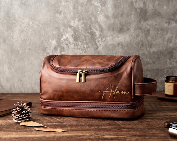 Personalized Men's Leather Toiletry Bag, Groomsmen Gifts, Anniversary Gift for Him, Travel Toiletry Bag, Men's Leather Accessory