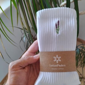 Socks embroidered with lavender | Tennis socks | Organic cotton | Sizes 37-44 | Made in EU | White