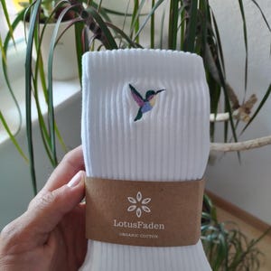 Socks embroidered with a hummingbird | Tennis socks | Organic cotton | Sizes 37-44 | Made in EU | White