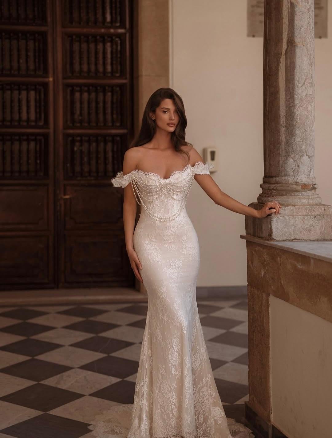 Robe de mariée Muse coupe couture en satin