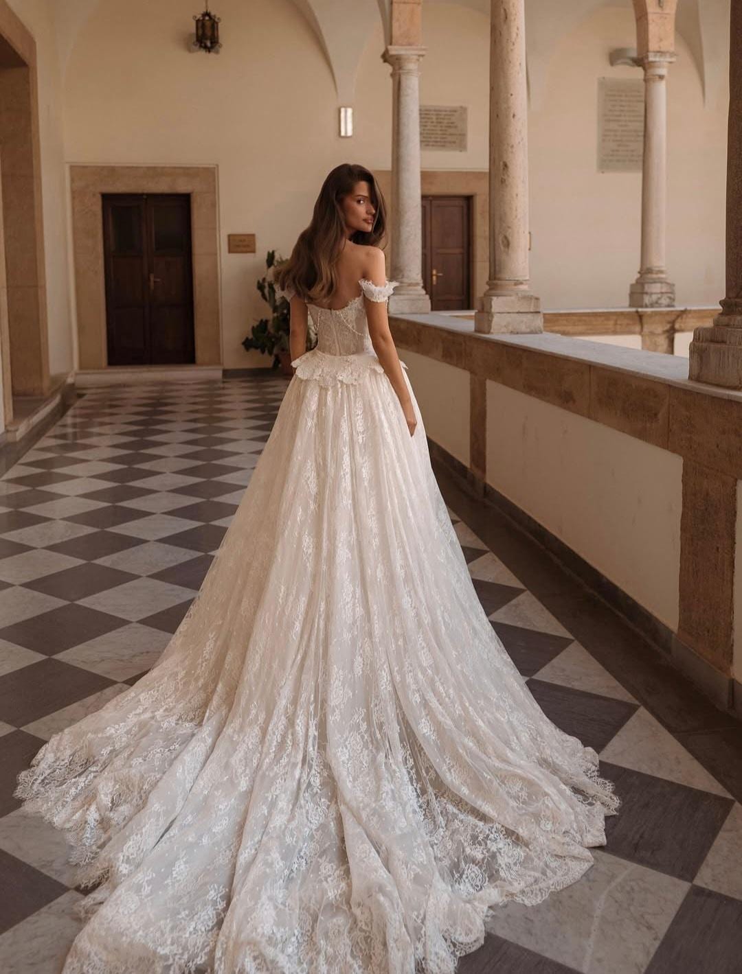 Robe de mariée Muse coupe couture en satin