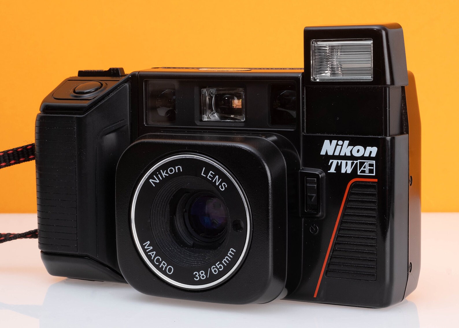 Nikon L35 AD Point & Shoot Camera 35mm f/2.8 Lens From JAPAN