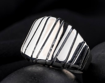 Oxidierter Sterlingsilber-Herrenring, handgefertigtes geometrisches Band