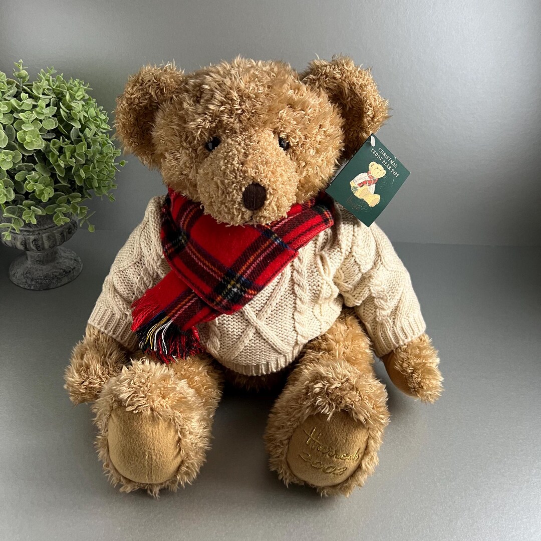 Harrods Christmas Teddy Bear 2002 Named Giles, Wearing Aron