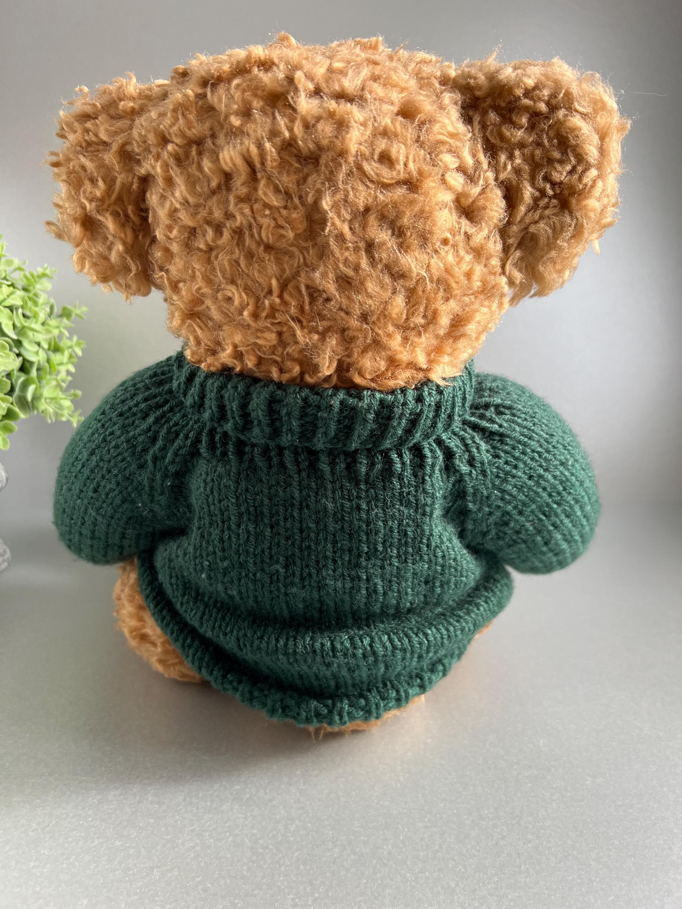 Harrods Christmas Teddy Bear 1998 Named Hamish, Wearing Green Aron