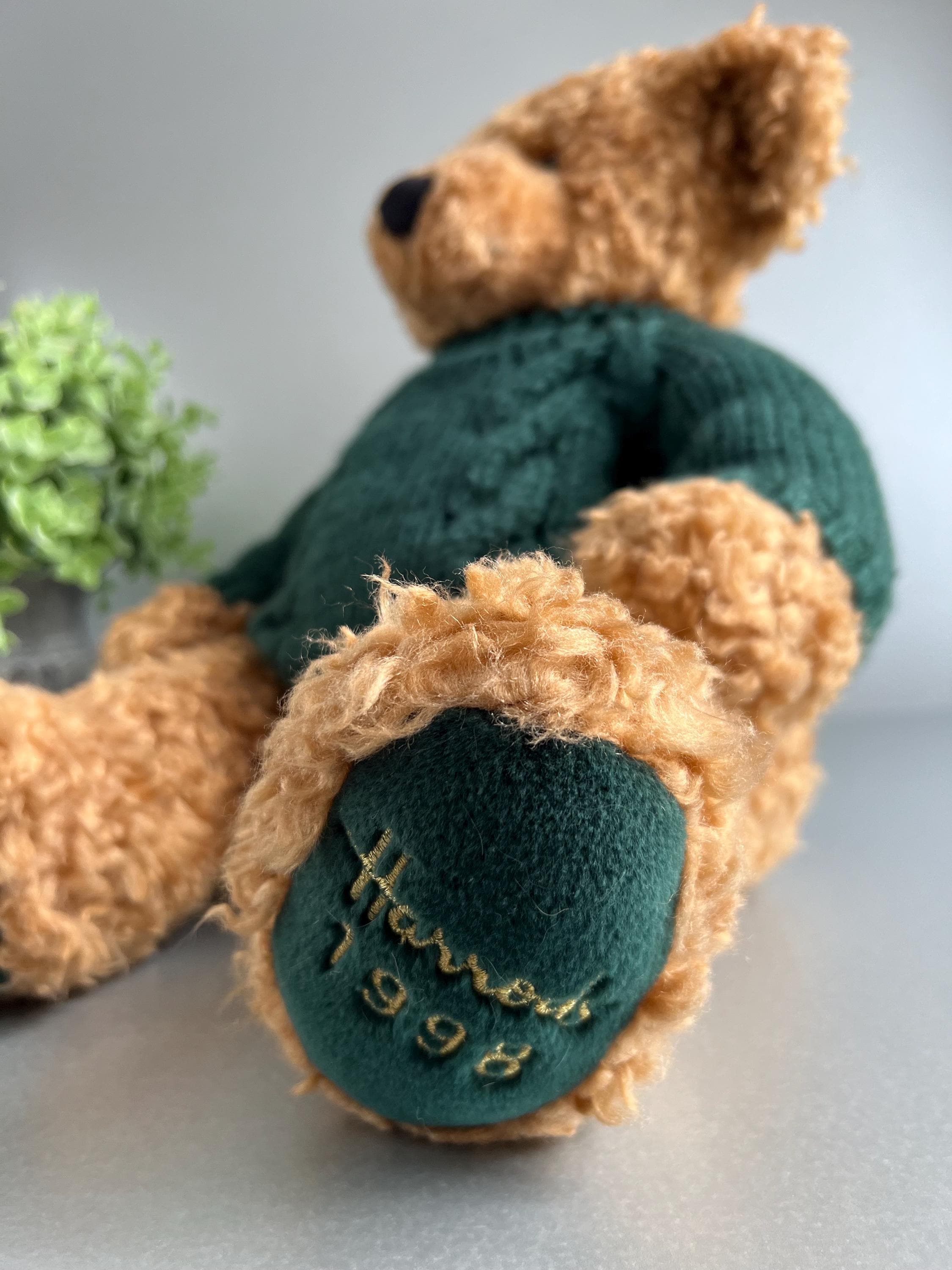 超限定品のHarrods Christmas Bear 1998 ぬいぐるみ Harrods Christmas Teddy Bear 1998 Named Hamish, Wearing Green Aron
