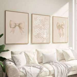 Beige Schleife Print, 3er Set, adrette Wandkunst, Jugendzimmer Dekor, weiße Schleife Print, College Wohnung Dekor, Kinderzimmer girly Wandkunst Herzen Poster