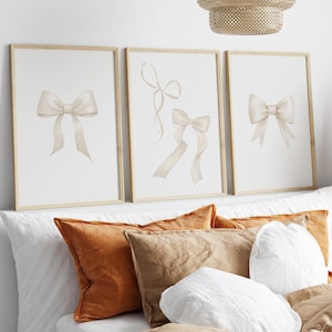 Beige Schleife Print, 3er Set, Preppy Wandkunst, Jugendzimmer Dekor, rosa Schleife Print, College Wohnung Dekor, Kinderzimmer Wand Kunst Pastell Poster