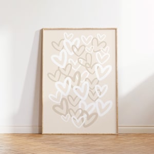 Impresión de corazones, arte de pared de muy buen gusto beige, póster colorido de corazones de graffiti, póster de moda neutral, decoración de habitación femenina, amor imprimible, impresión de amor