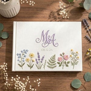 カスタム花柄刺繍ノート、イニシャル入りメモリーブック、自然愛好家へのギフト
