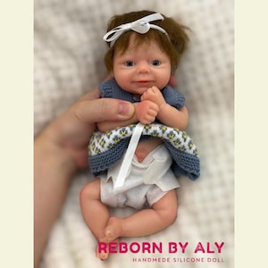 10-inch Full Silicone Reborn Baby Girl Doll - Lifelike & Bathtime Ready | silicone doll | reborn doll Gift | children gift