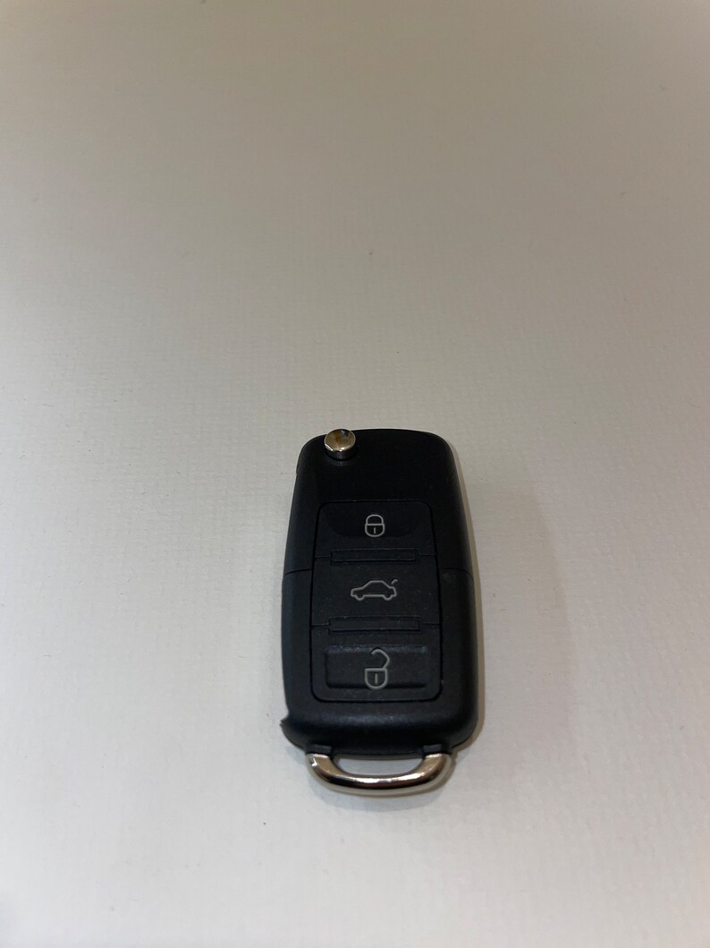 Fake Car Key With Hidden Compartment Store Pills, Bags, Money in Safe