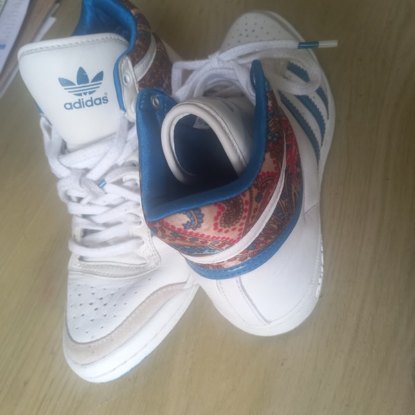 Adidas top ten high sleek adidas white native blue (size 4)