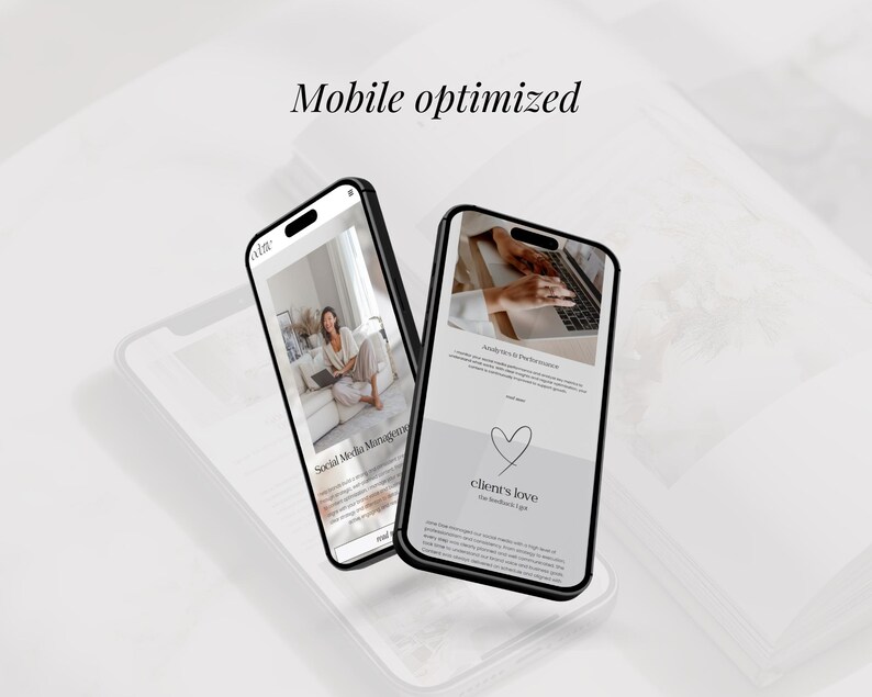 以下が含まれることがあります： 2 つの黒いスマートフォン。1 つはラップトップを使用している人、もう 1 つはソファに座っている人を示しています。テキスト「Mobile optimized」が画像の上部にあります。Web サイトのデザインには、ハートのグラフィックとテキスト「client's love」が使用されています。