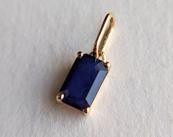 14K Solid Yellow Gold Blue Sapphire Charm Pendant (6x4MM)