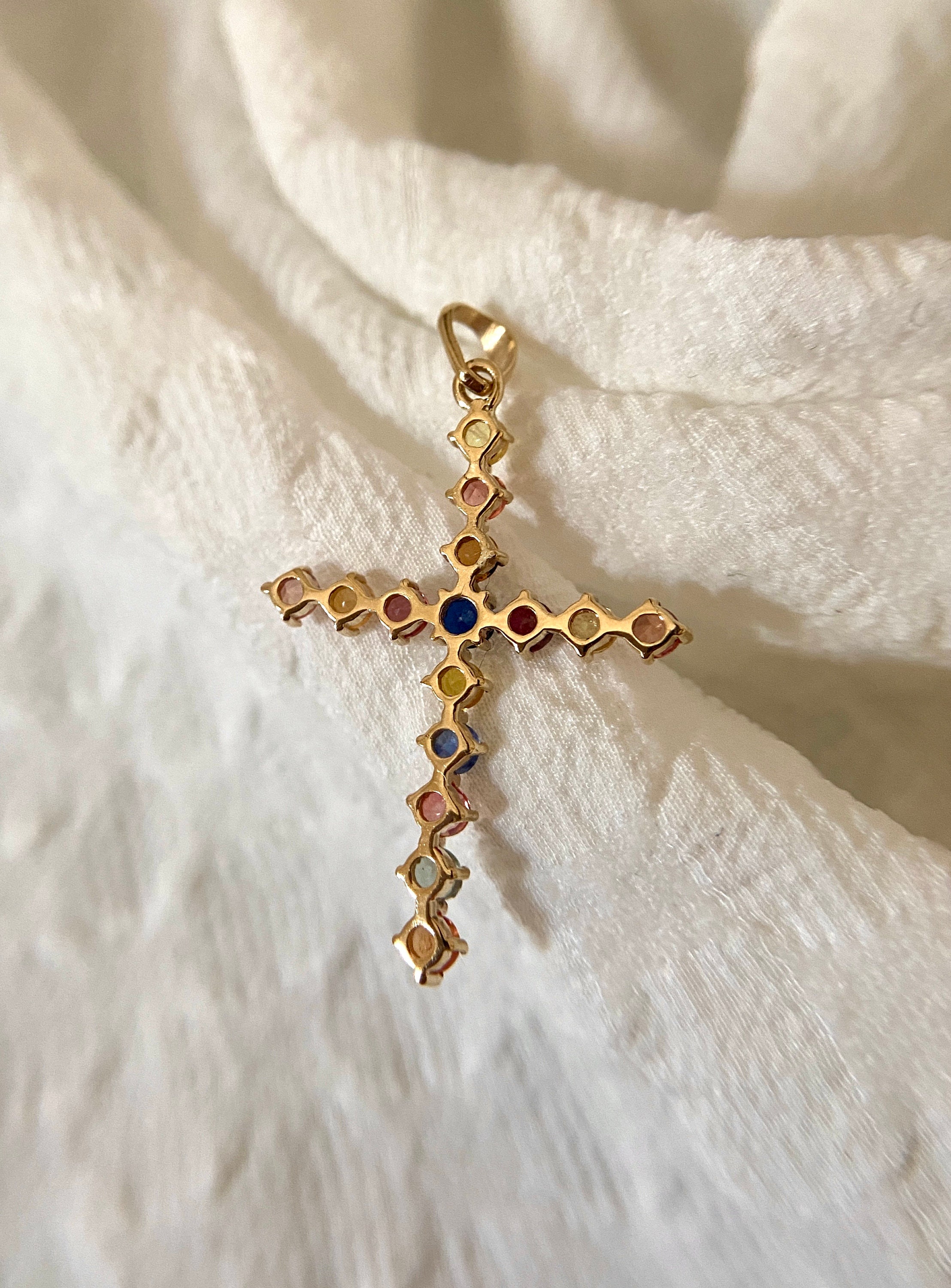 Ciondolo Antico Croce Sacra Con Zaffiro Simulato E Moissanite | Placcato Oro Giallo 14K Su Argento 925 | Gioiello Art Déco Animas Jewels - Foto 2