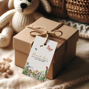Plantilla de etiqueta de agradecimiento para baby shower "Un pequeño bichito del amor", etiqueta de agradecimiento editable "Bichito del amor", decoración de baby shower con insectos de primavera de género neutro BS100