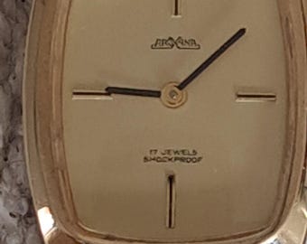 Orologio da polso vintage da donna Aroxana, in ottime condizioni, usato pochissimo, ottimo valore di rivendita.